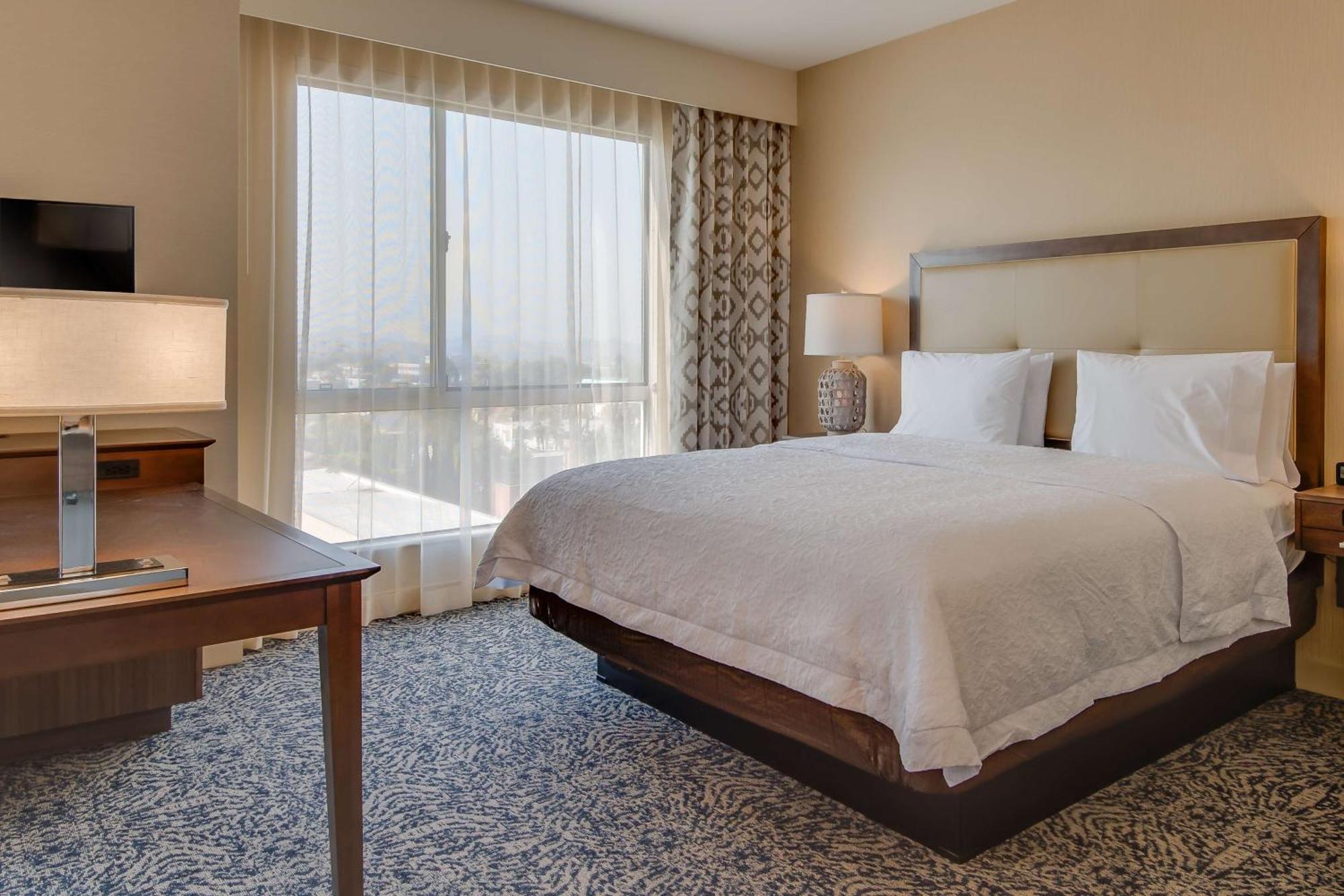 Hampton Inn & Suites Los Angeles - Glendale Eksteriør bilde