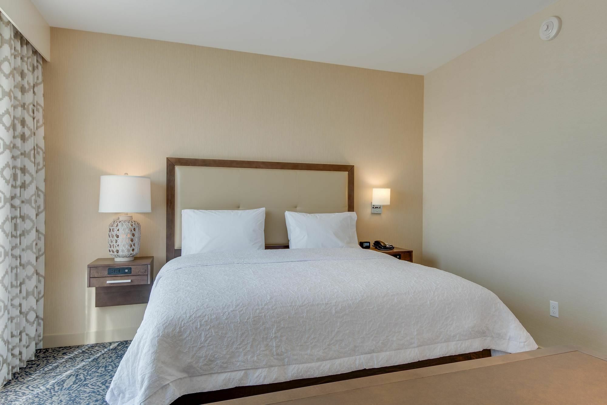Hampton Inn & Suites Los Angeles - Glendale Eksteriør bilde